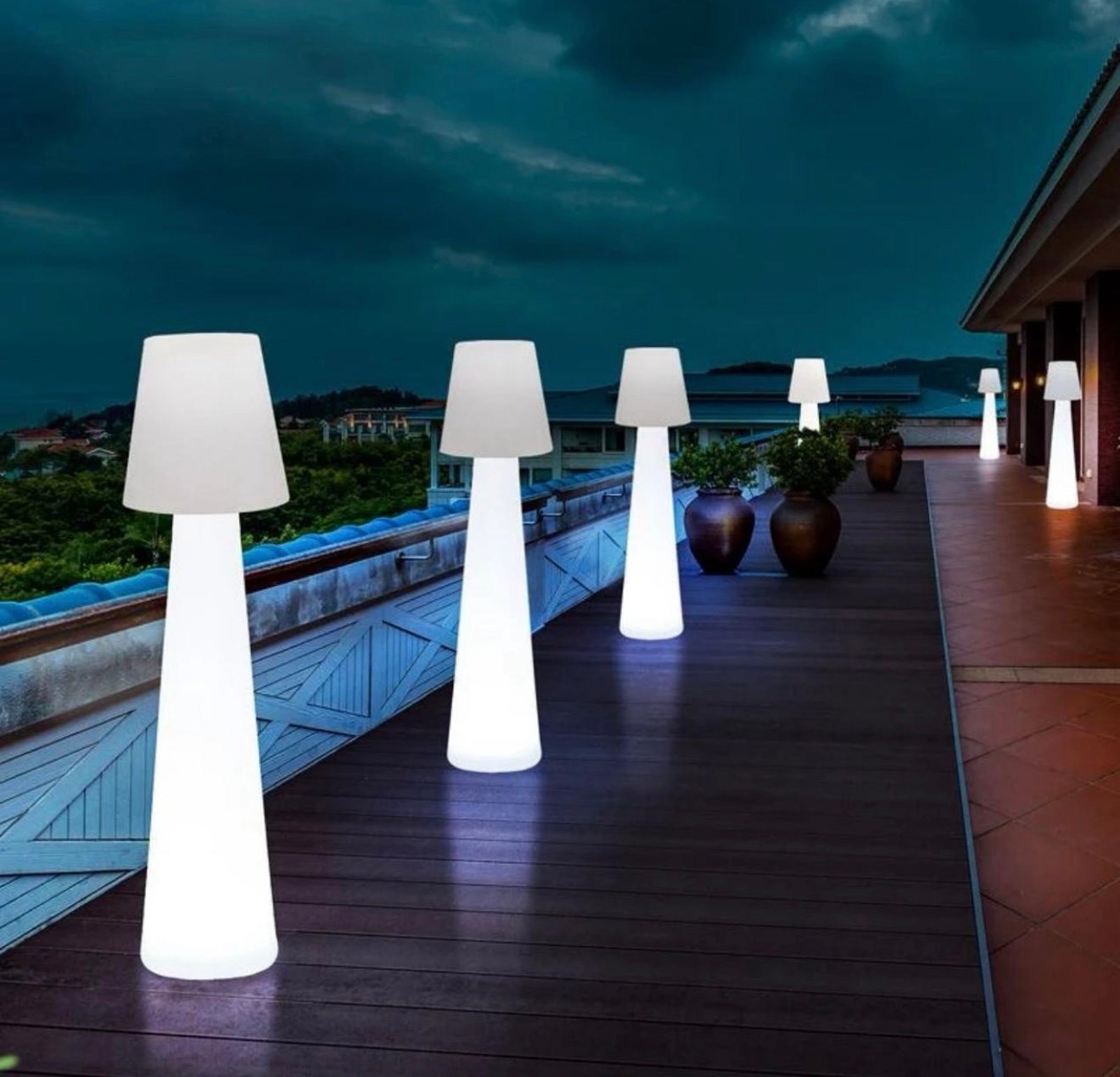 STAND LAMP
